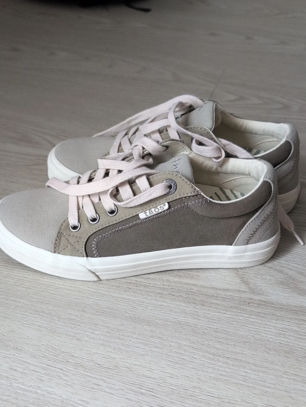 Taos Plim Soul Sneakers - Sage And Olive Green